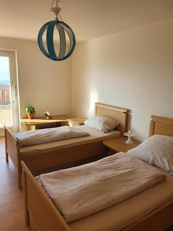 Monteurunterkunft Haus Max & Moritz Bobrach Bagian luar foto